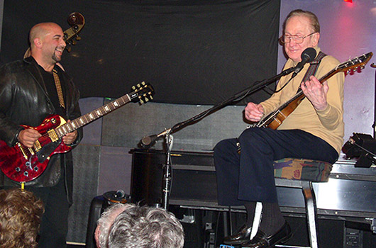Barry Goldstein and guitar icon Les Paul